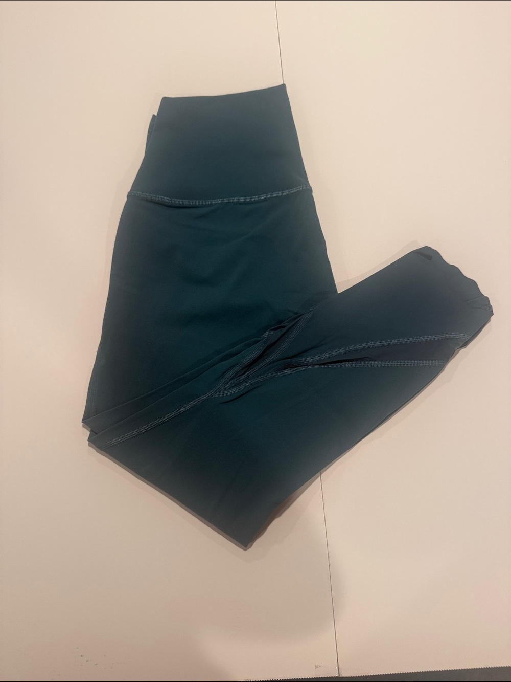 High-Waist Leggings in Teal with scalloped edges